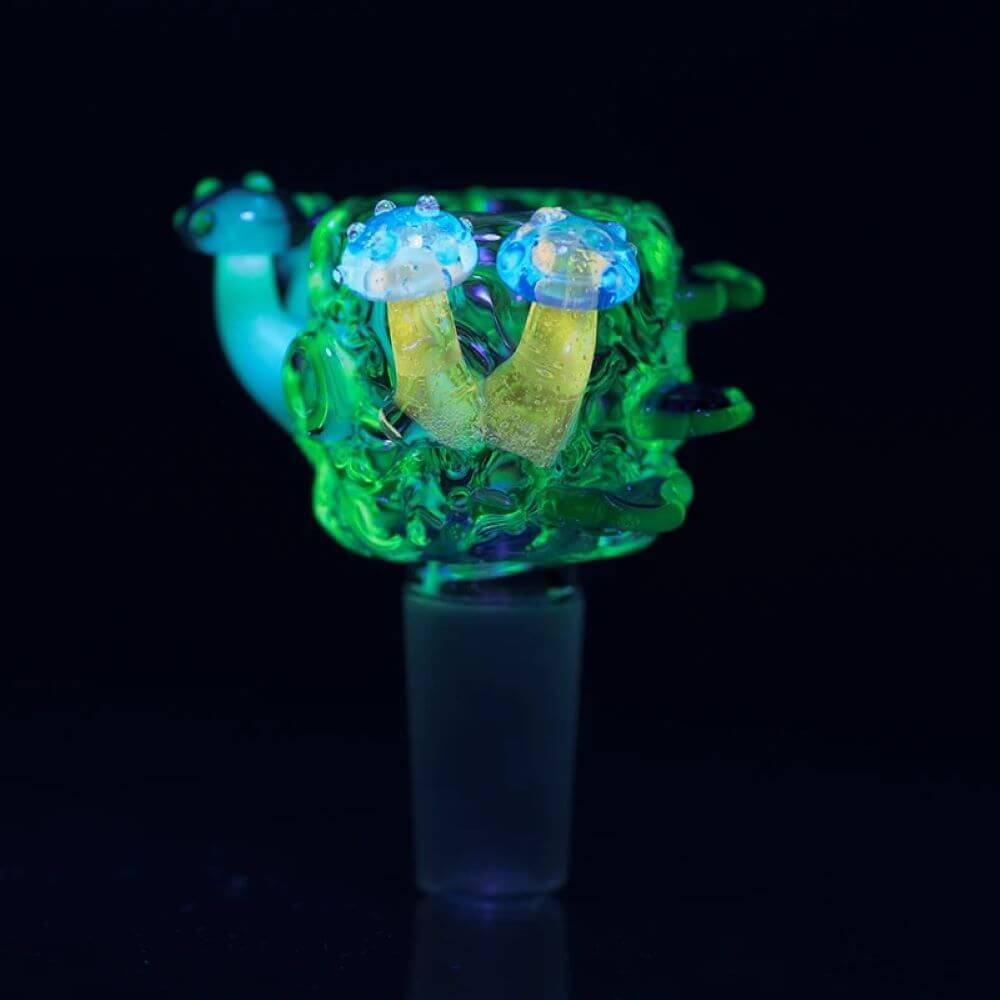 Empire Glassworks Male Bowl Cozmic Critters UV Reactive - 06